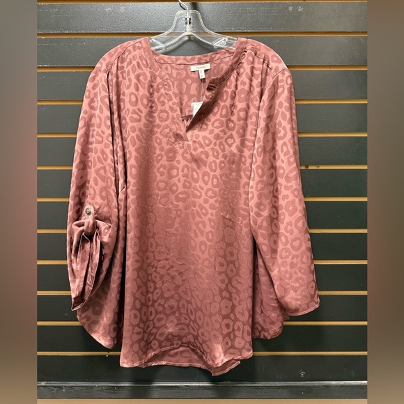 Maurices Tops - Maurices Satin Jacquard Leopard Blouse Mauve Pink – Size 2X NWT